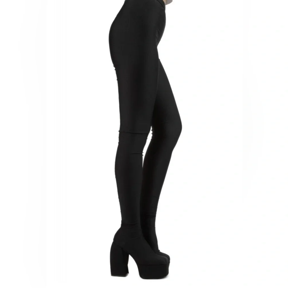 AKIRA Black Platform Boots - Picture 8 of 9